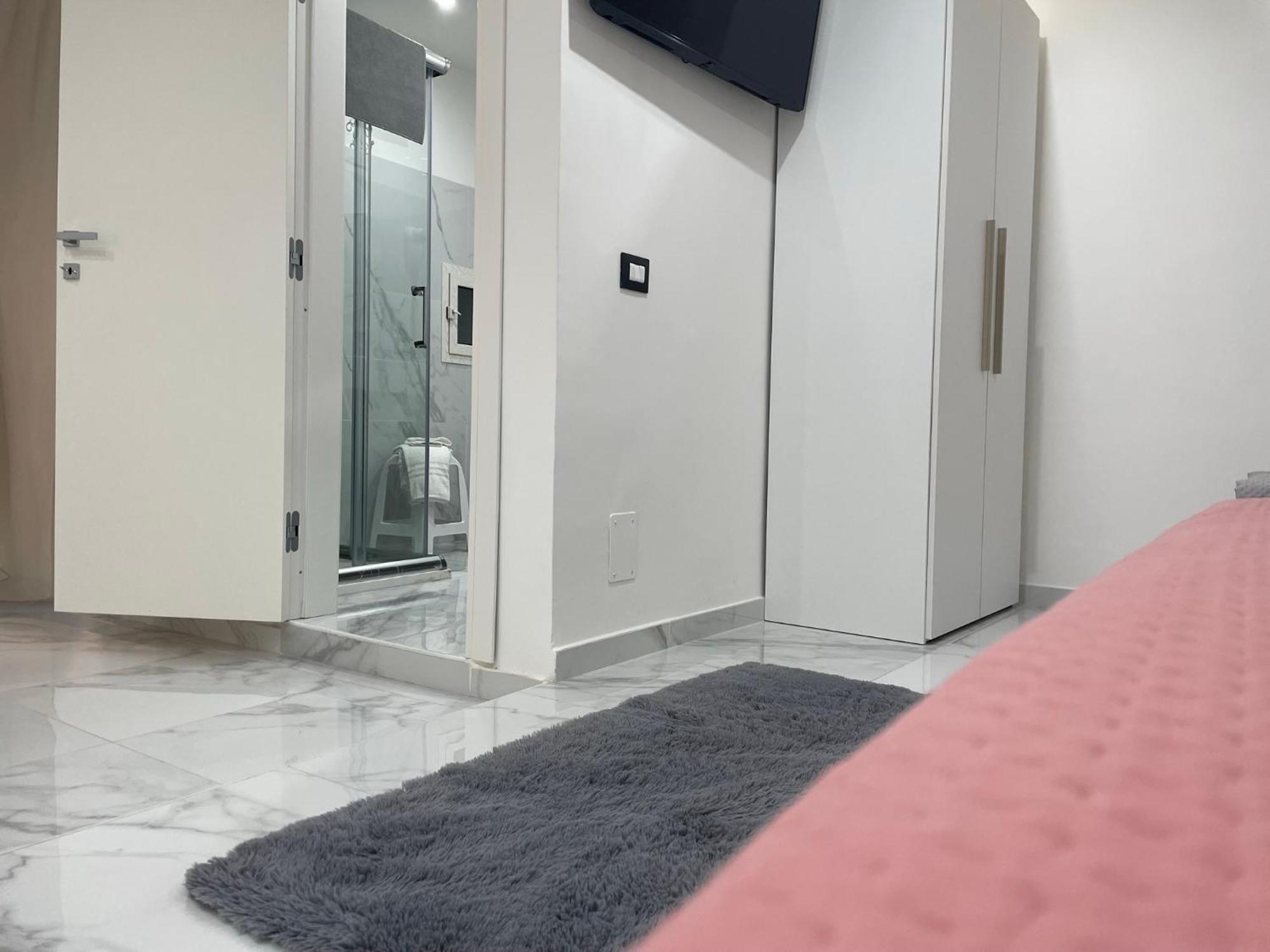 Ludben House Hotel Napoli Bagian luar foto